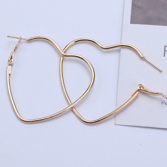 New Heart Shape Hoop Earrings Gold/Silver - Picture 4 of 6